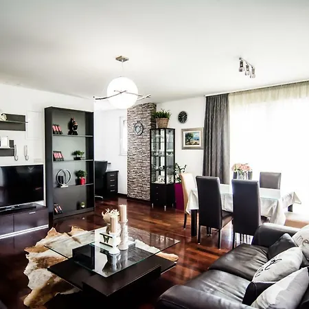 Luxury Julija - Znjan