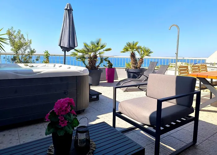 Luxury Julija